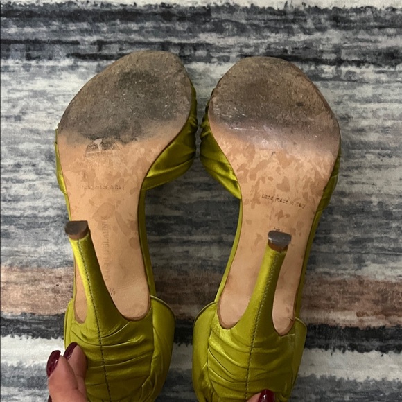 Manolo Blahnik Lime Green Open-Toe Heels - Picture 4 of 5